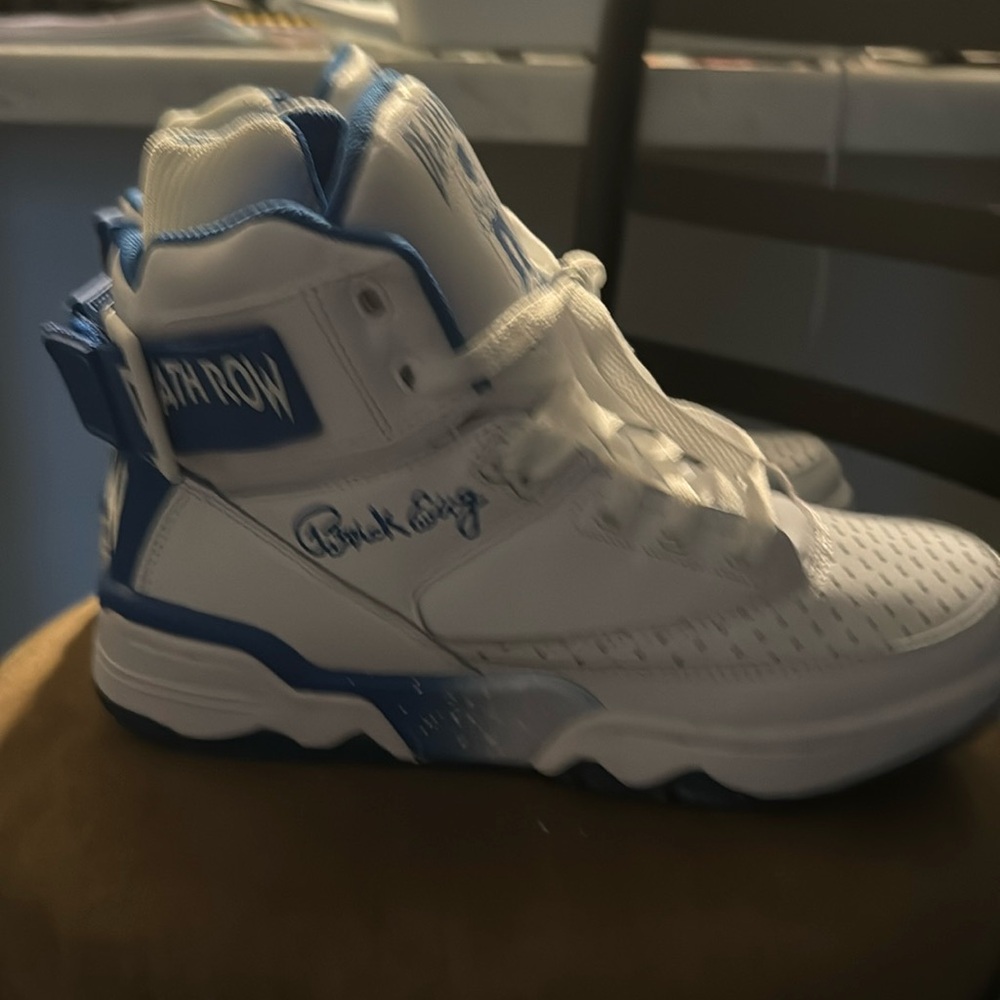 Men’s Ewing 33 hi death row shoes size 8